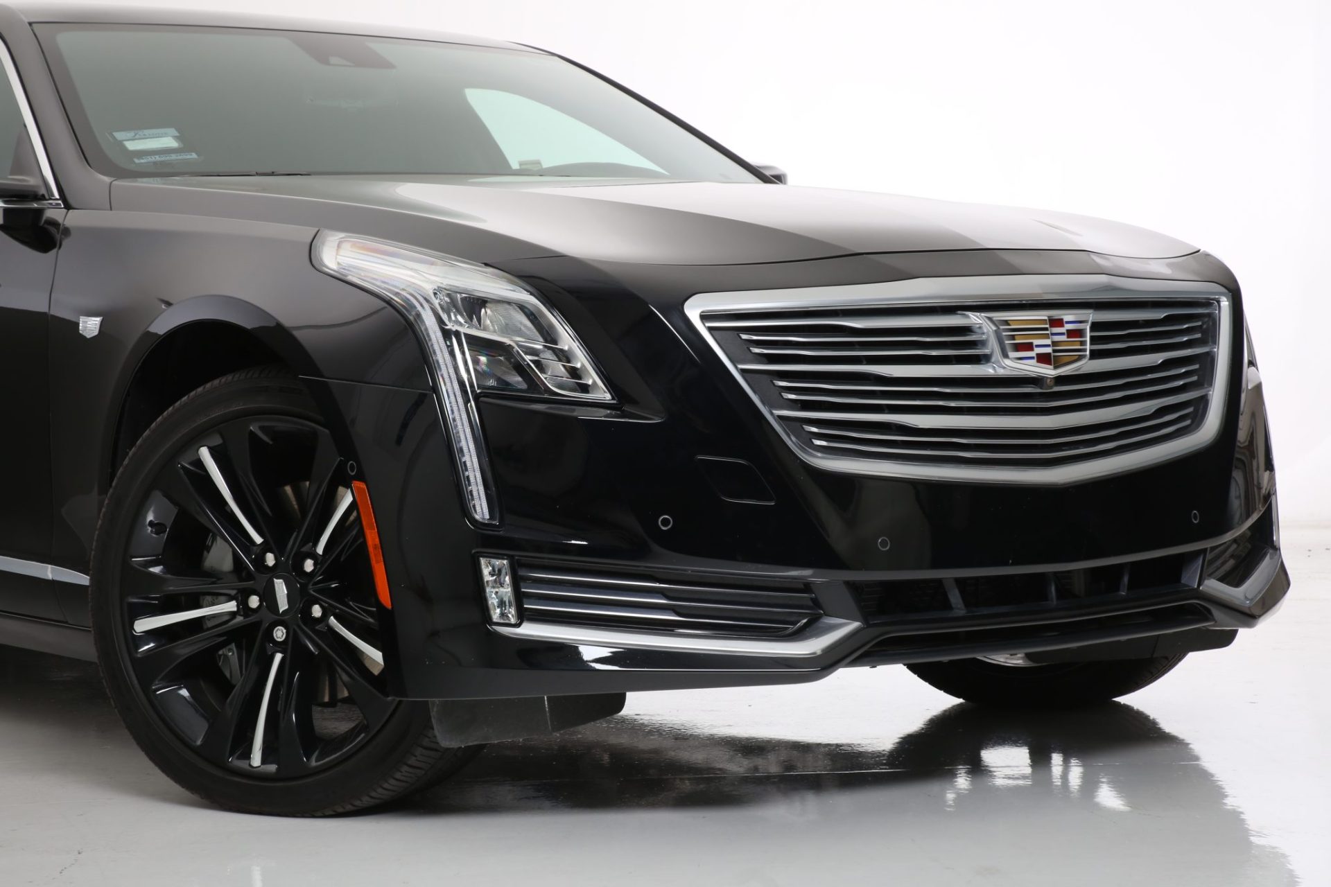 Cadillac CT6-V Stretched Limousine - Exterior Photo #2