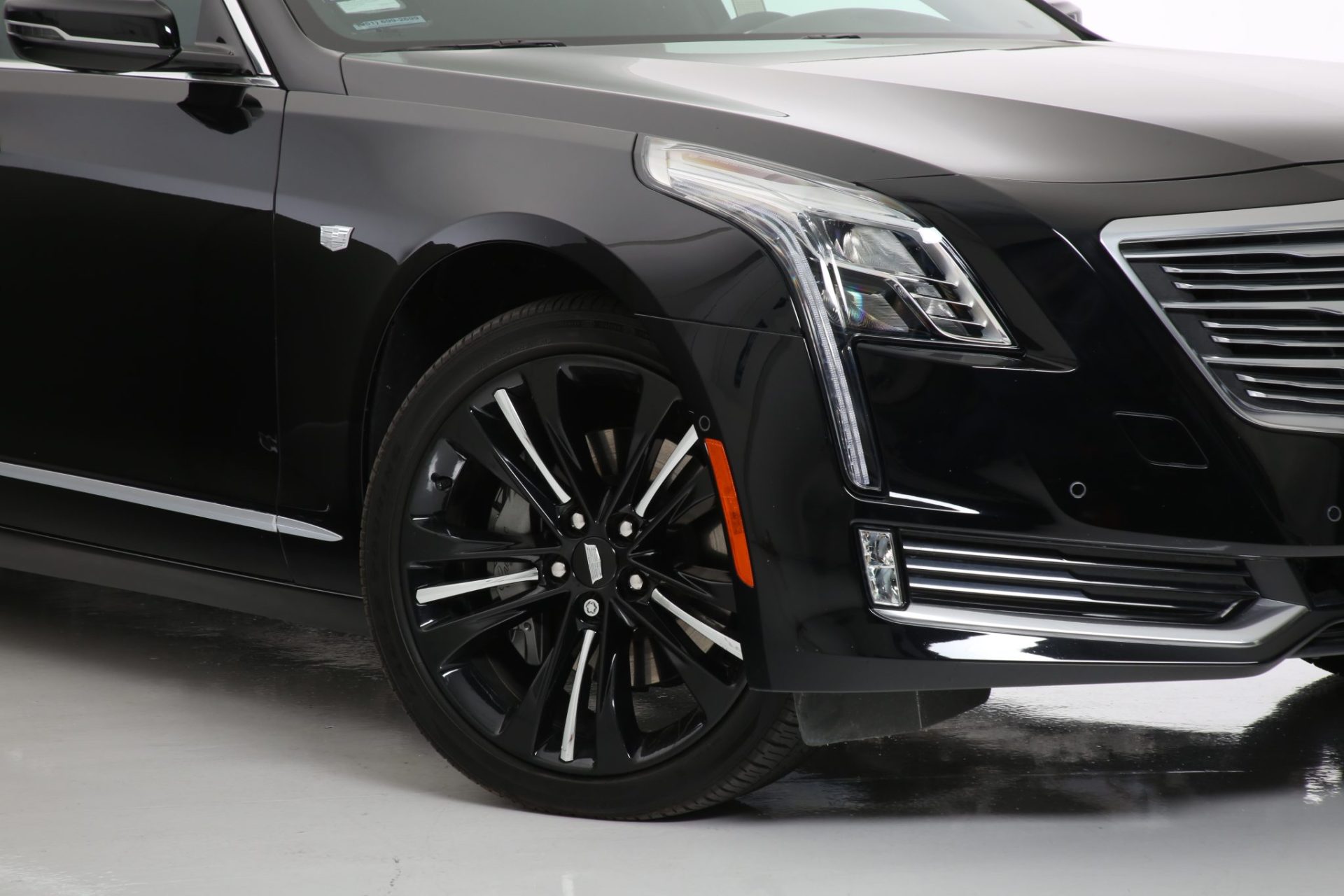 Cadillac CT6-V Stretched Limousine - Exterior Photo #3