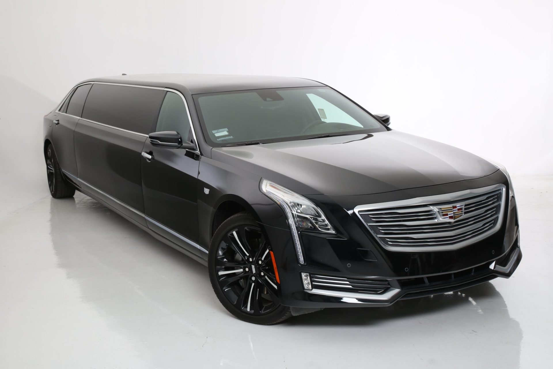 Cadillac CT6-V Stretched Limousine - Exterior Photo #4