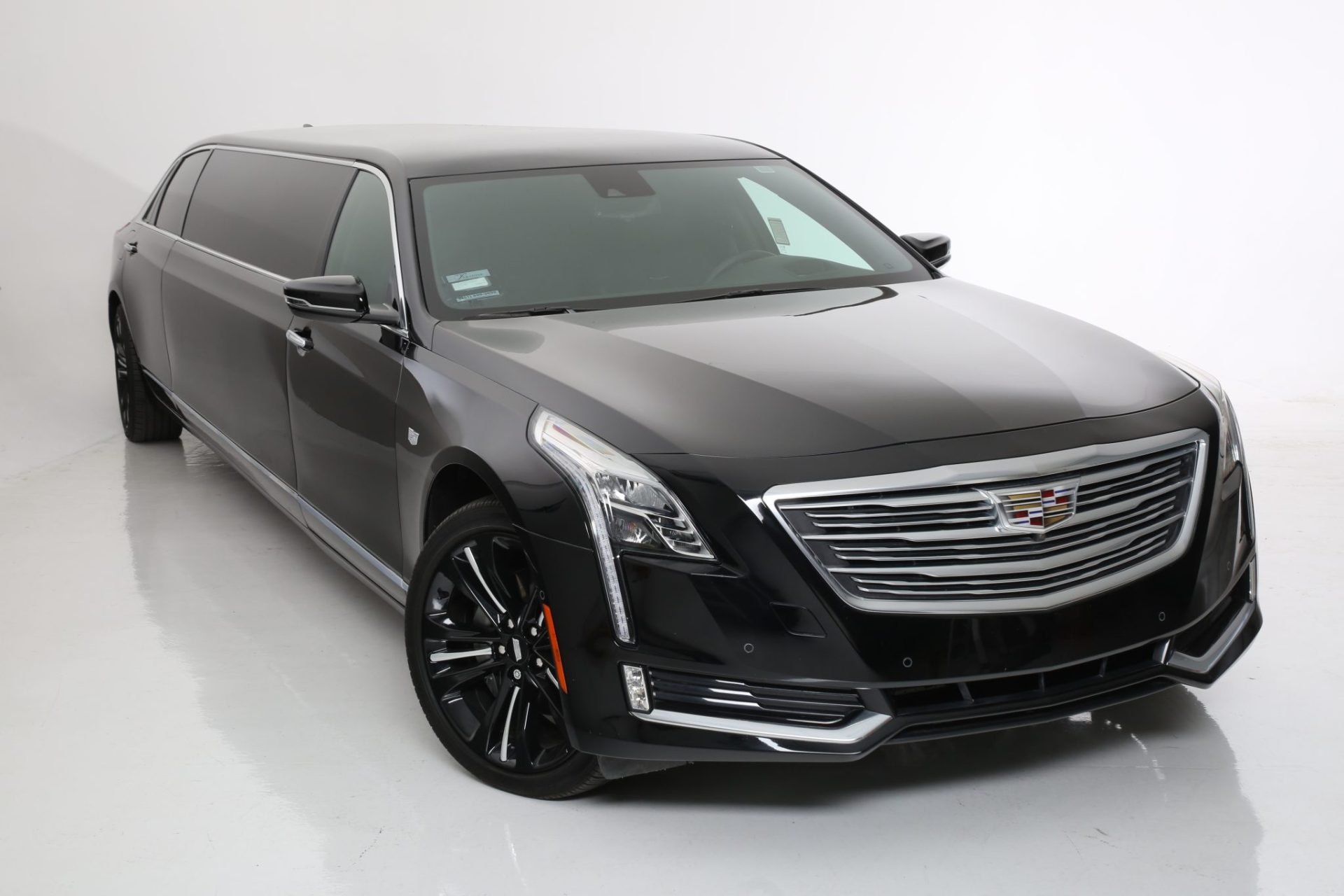 Cadillac CT6-V Stretched Limousine - Exterior Photo #5