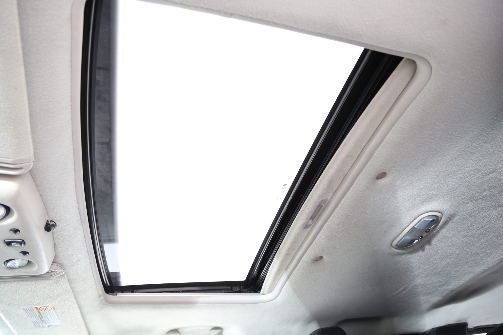 Hummer Custom 6-Door Limousine - Interior Photo #9