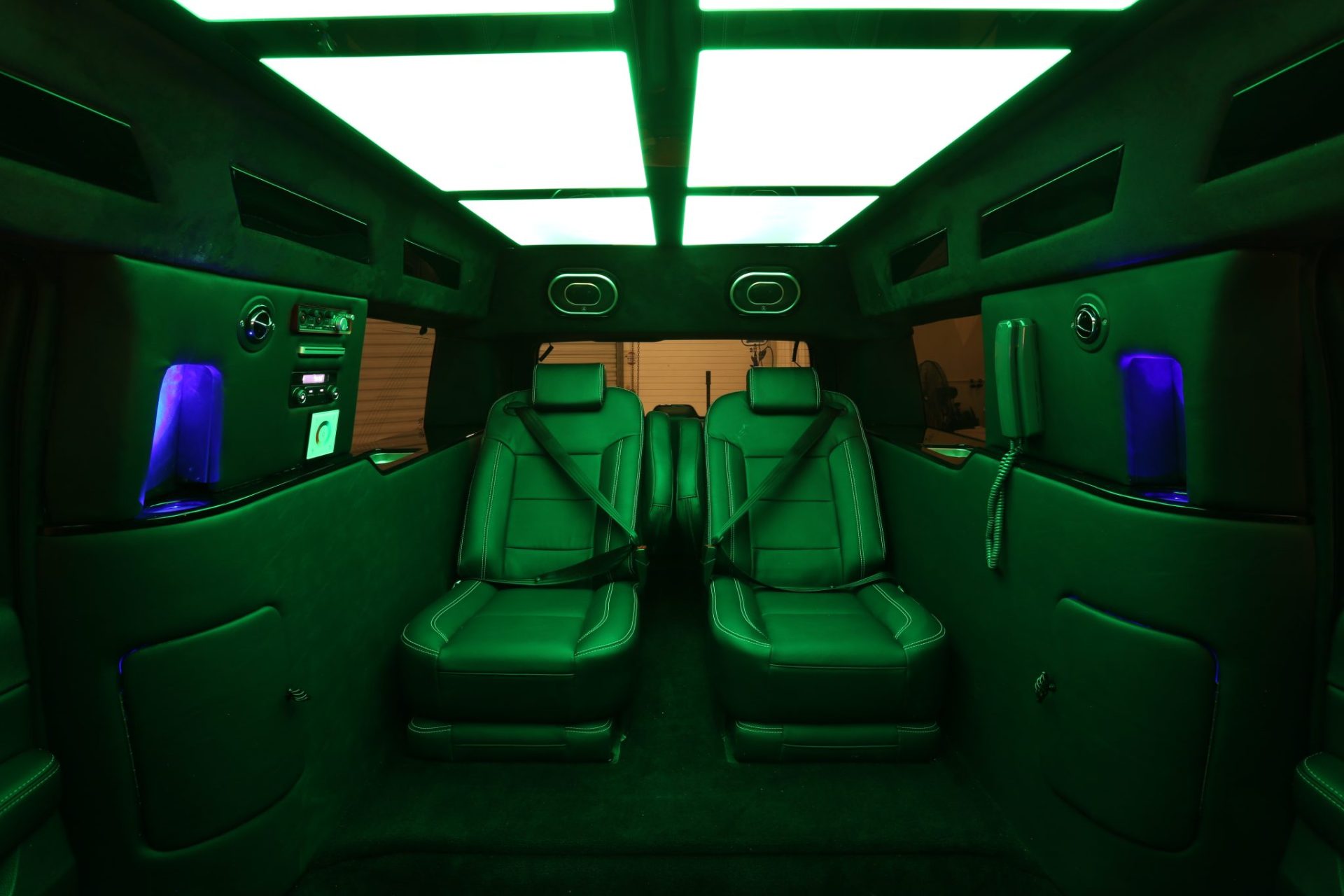 Chevy Suburban CEO Mobile Office Limousine - Interior Photo #14