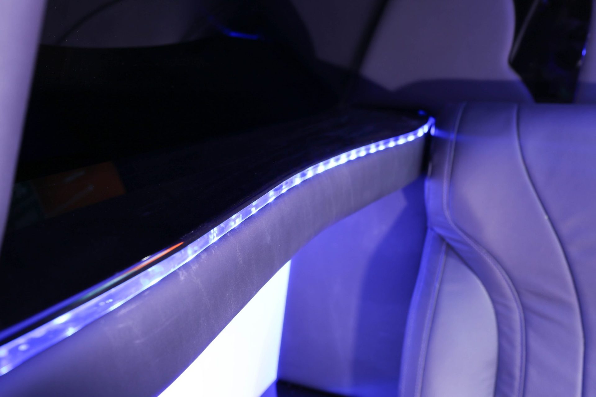 Mercedes Benz S-Class Stretched Limousine - Interior Photo #21