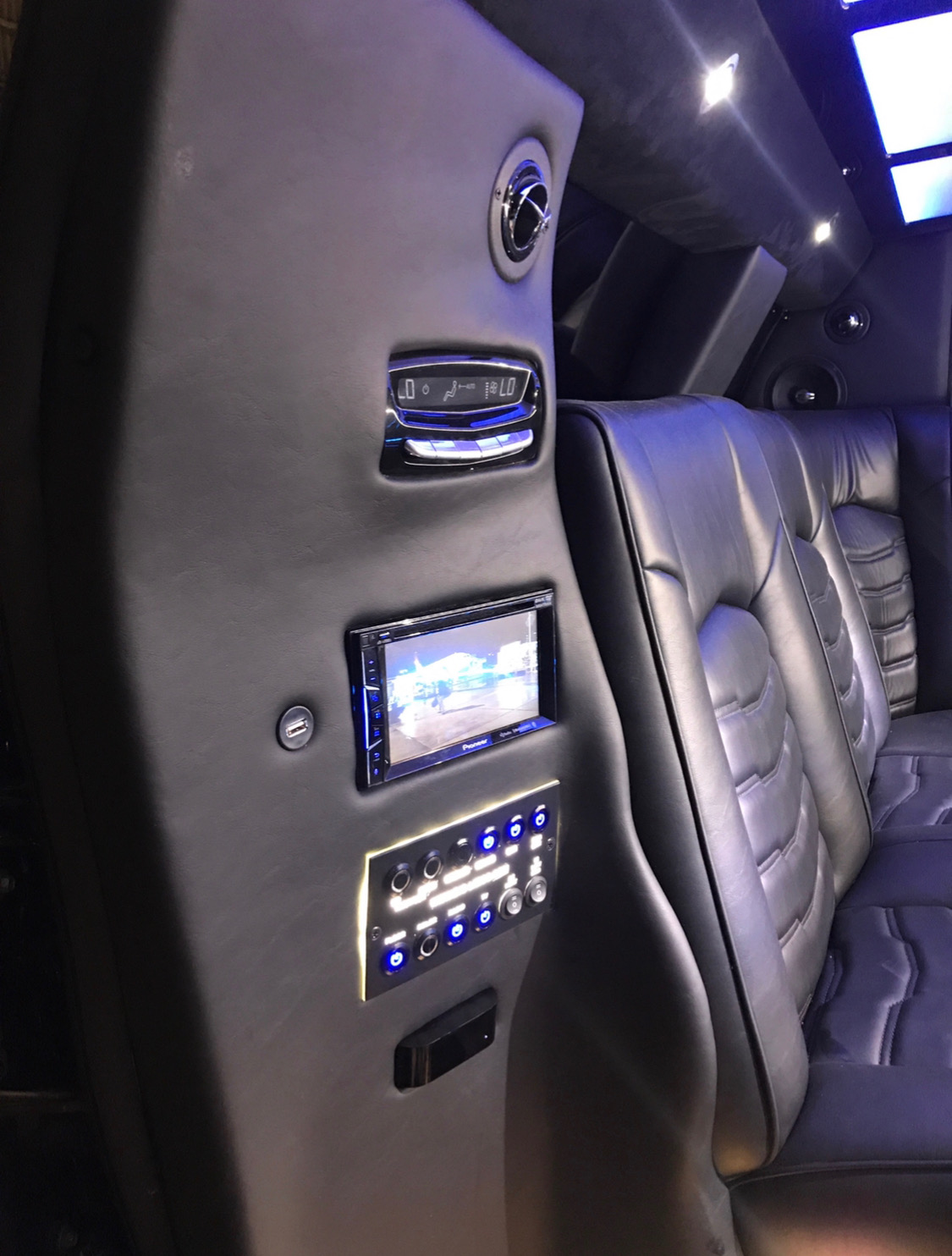 Cadillac CT6-V Stretched Limousine - Interior Photo #26