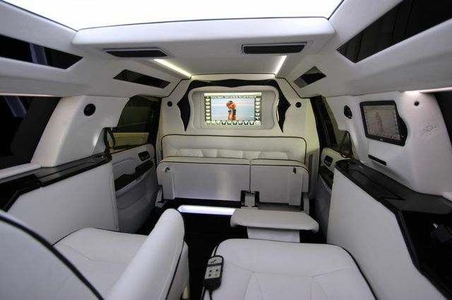 Asanti CEO Mobile Office Limousine - Interior Photo #31