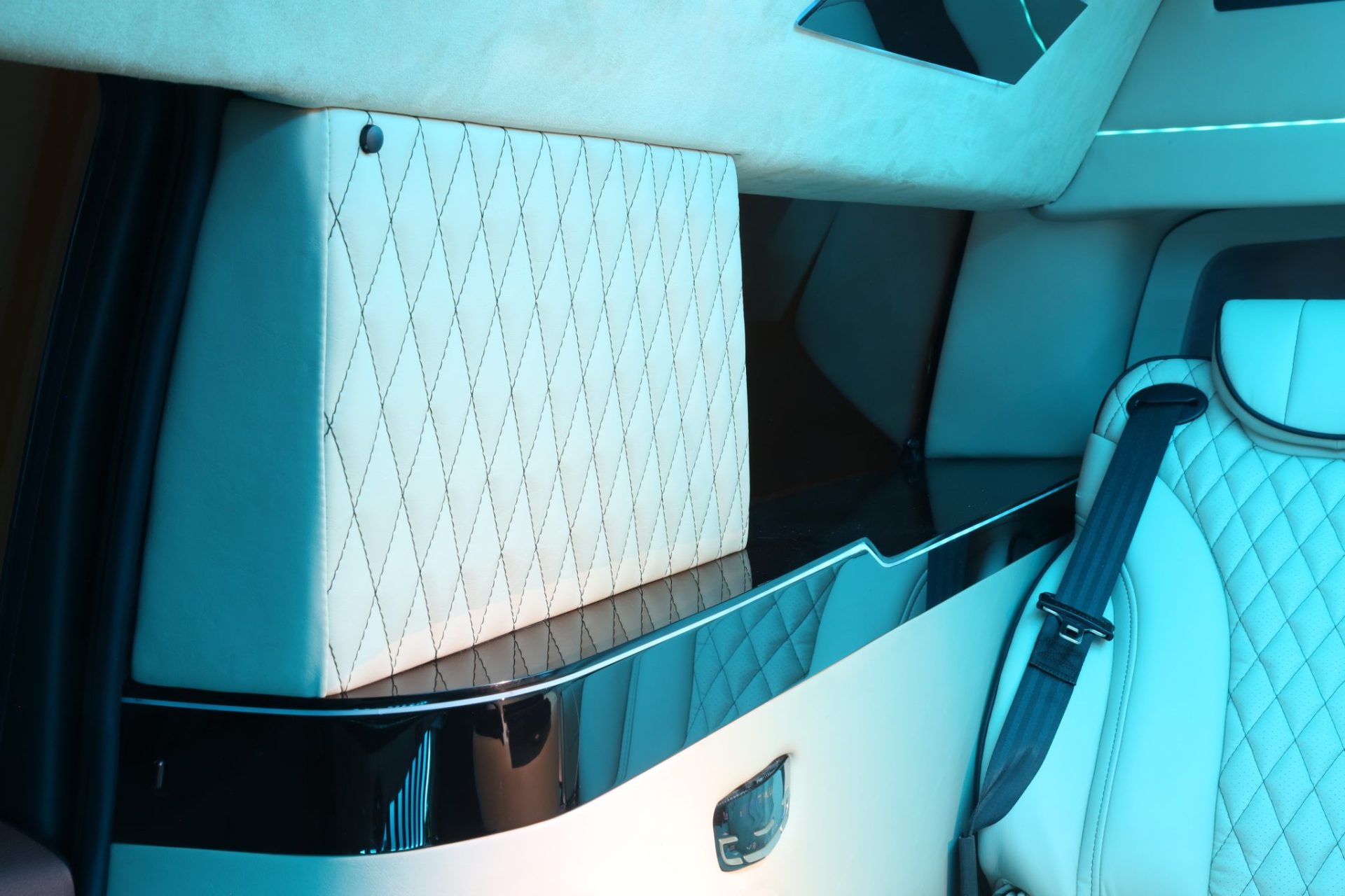 Cadillac Escalade ESV CEO Mobile Office Limousine - Interior Photo #43
