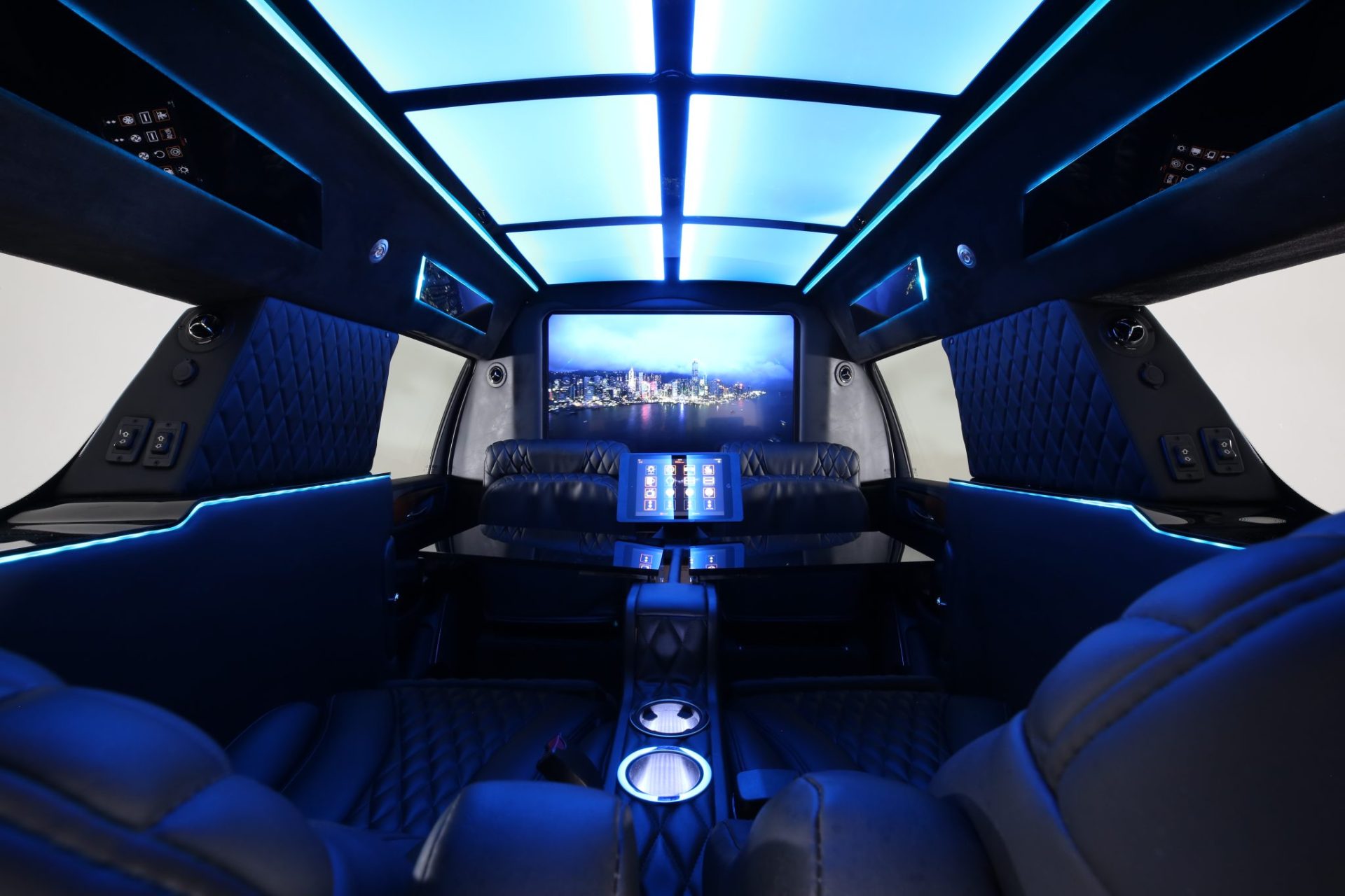 Cadillac Escalade ESV Limousine - Interior Photo #45