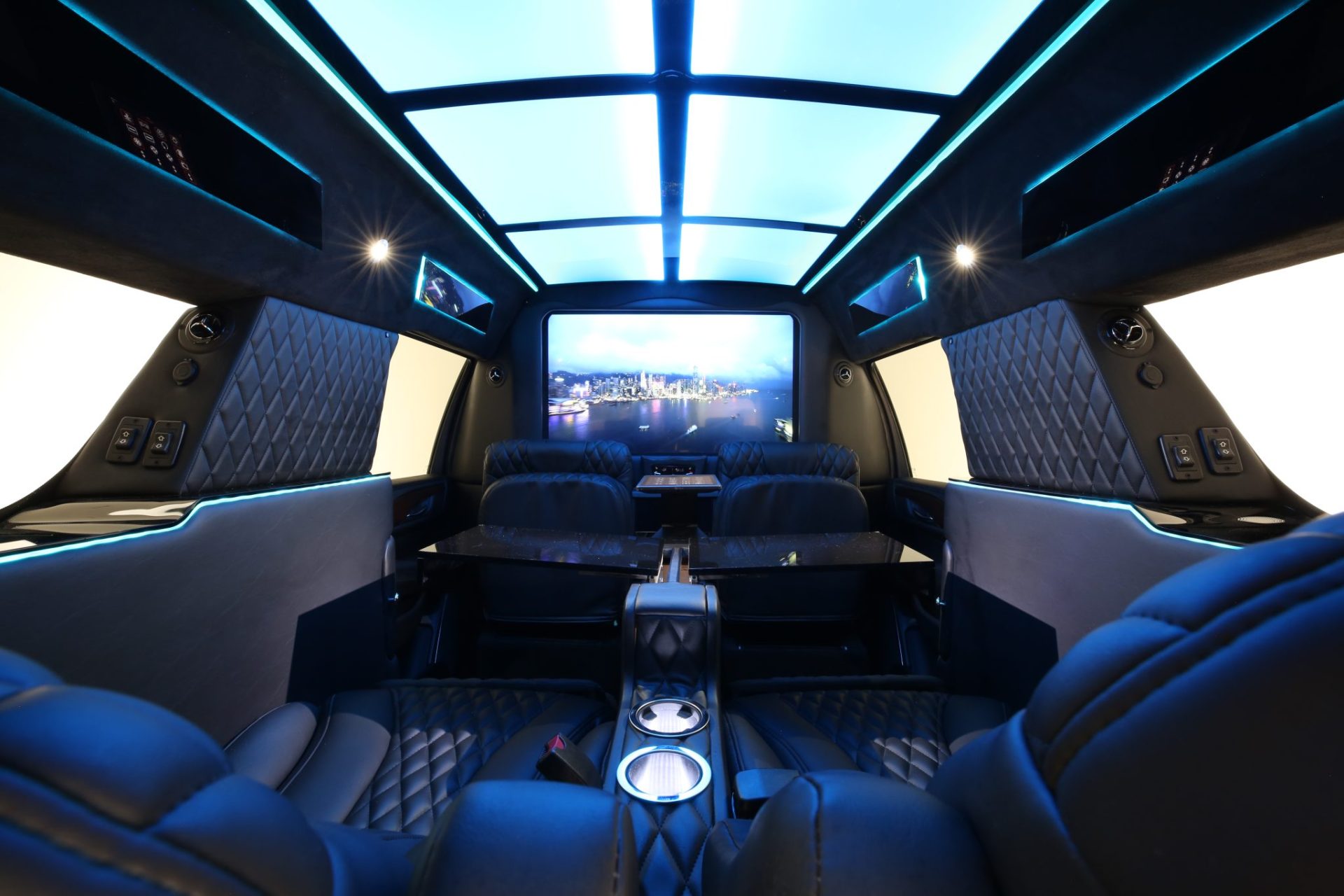 Cadillac Escalade ESV Limousine - Interior Photo #49