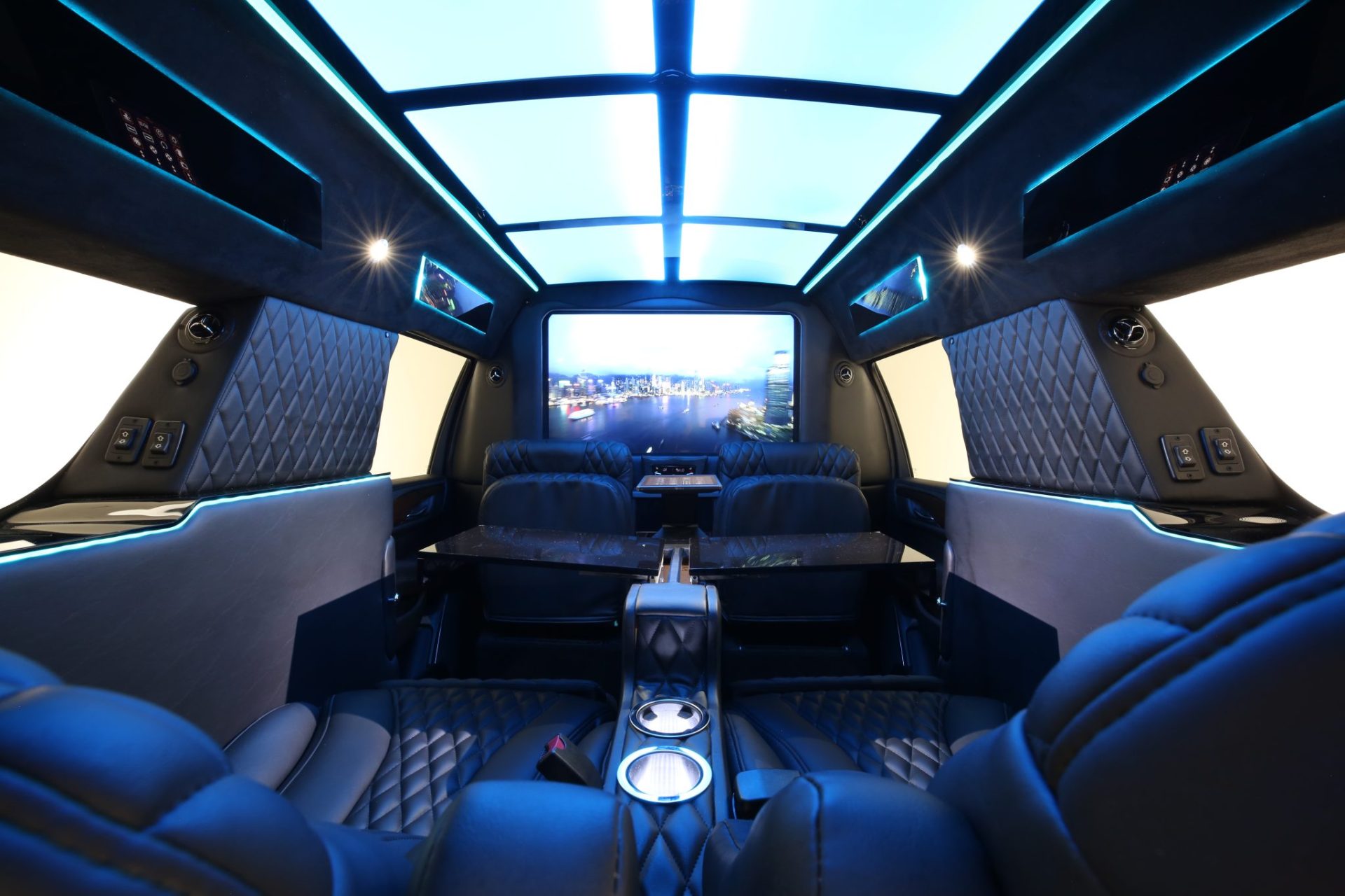 Cadillac Escalade ESV Limousine - Interior Photo #51