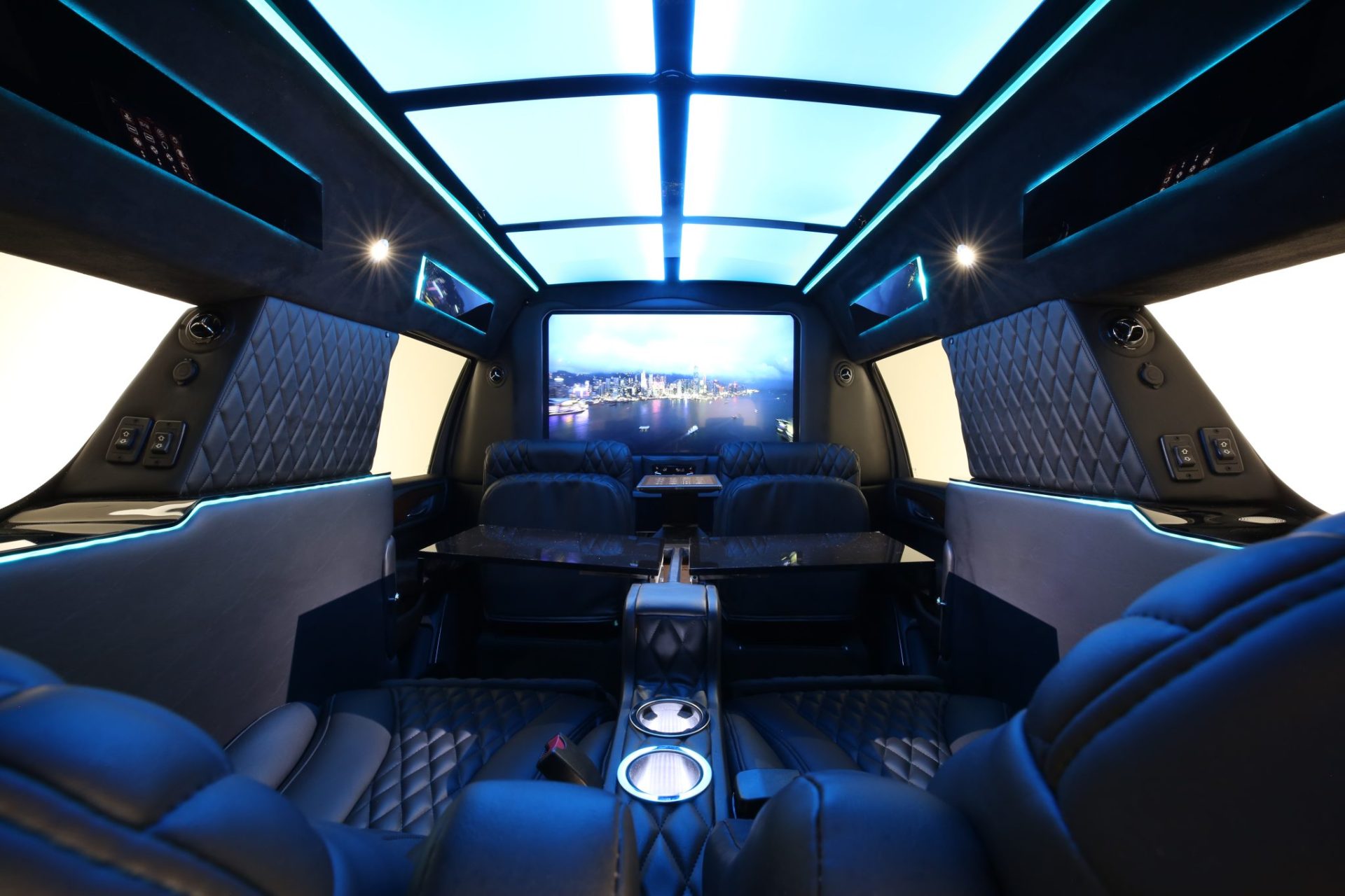 Cadillac Escalade ESV Limousine - Interior Photo #52