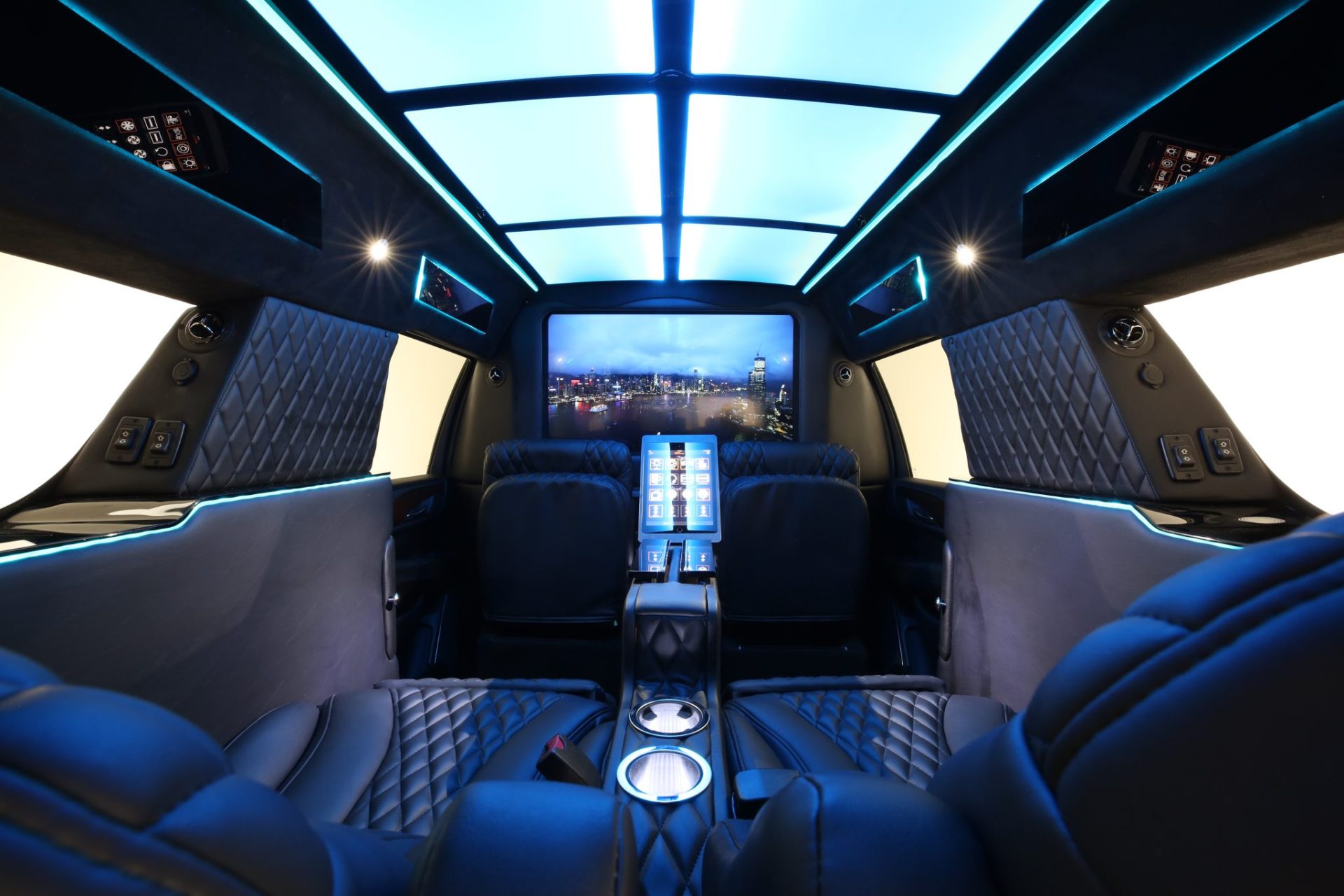 Cadillac Escalade ESV Limousine - Interior Photo #54