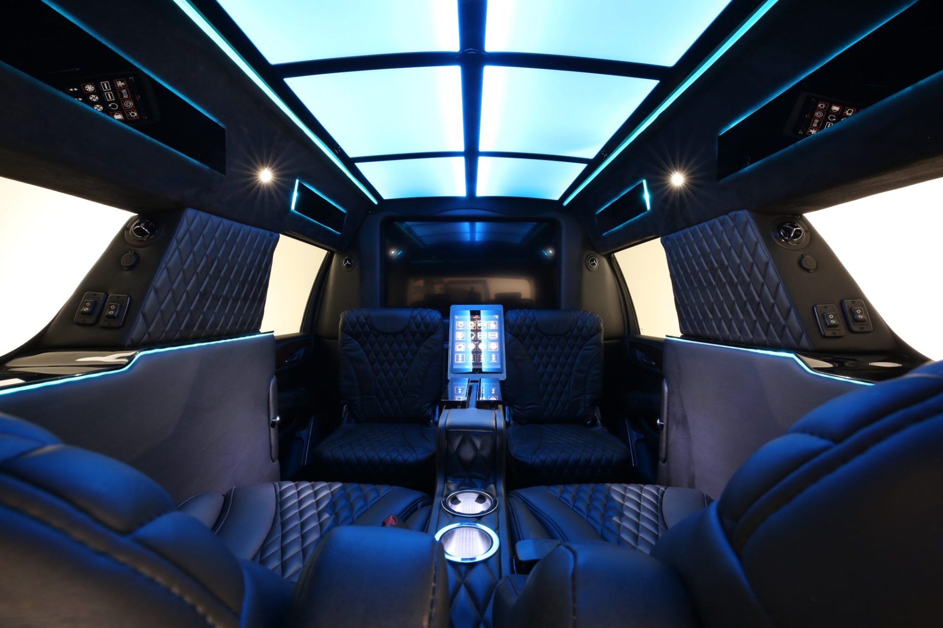 Cadillac Escalade ESV Limousine - Interior Photo #56