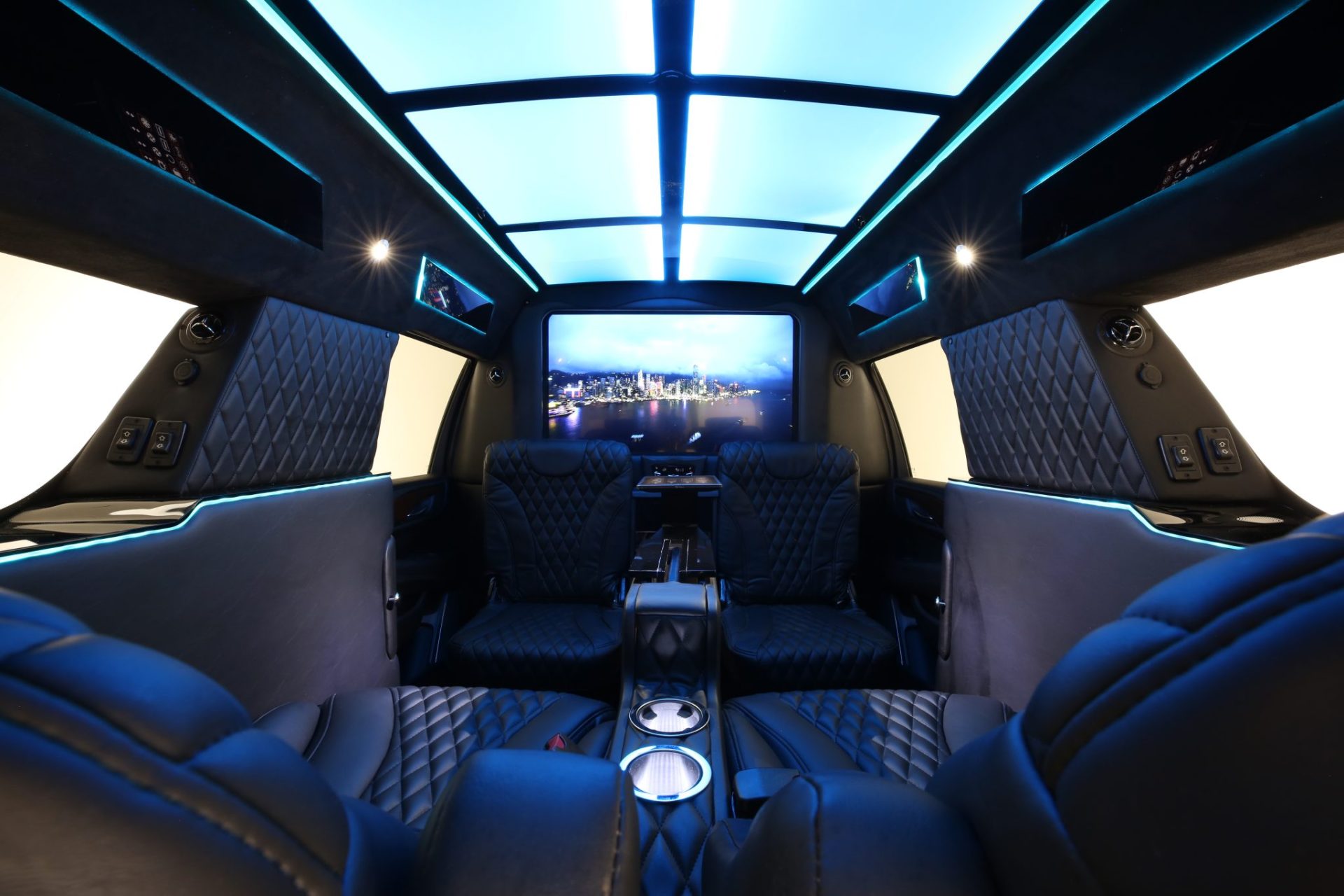 Cadillac Escalade ESV Limousine - Interior Photo #58