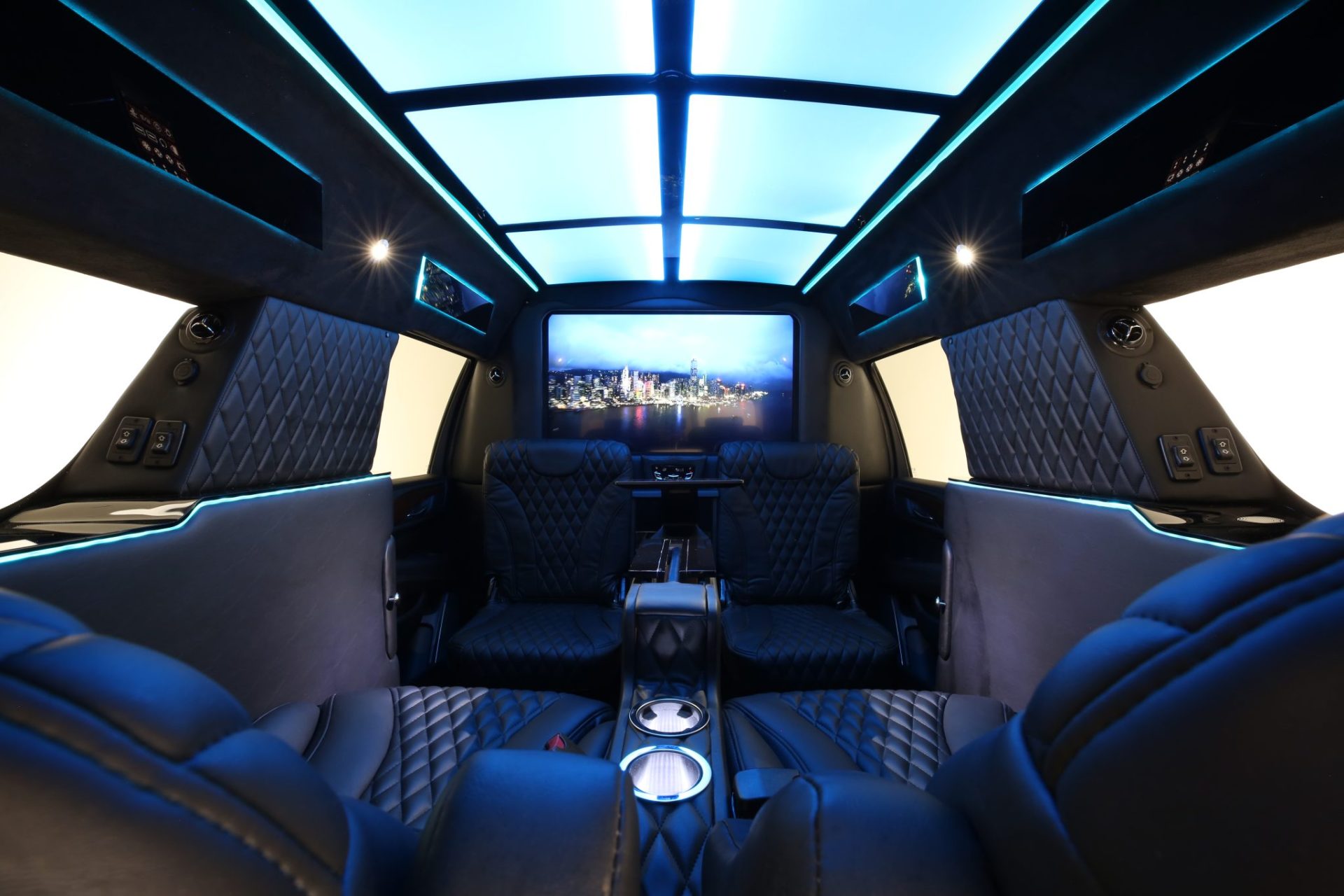 Cadillac Escalade ESV Limousine - Interior Photo #59