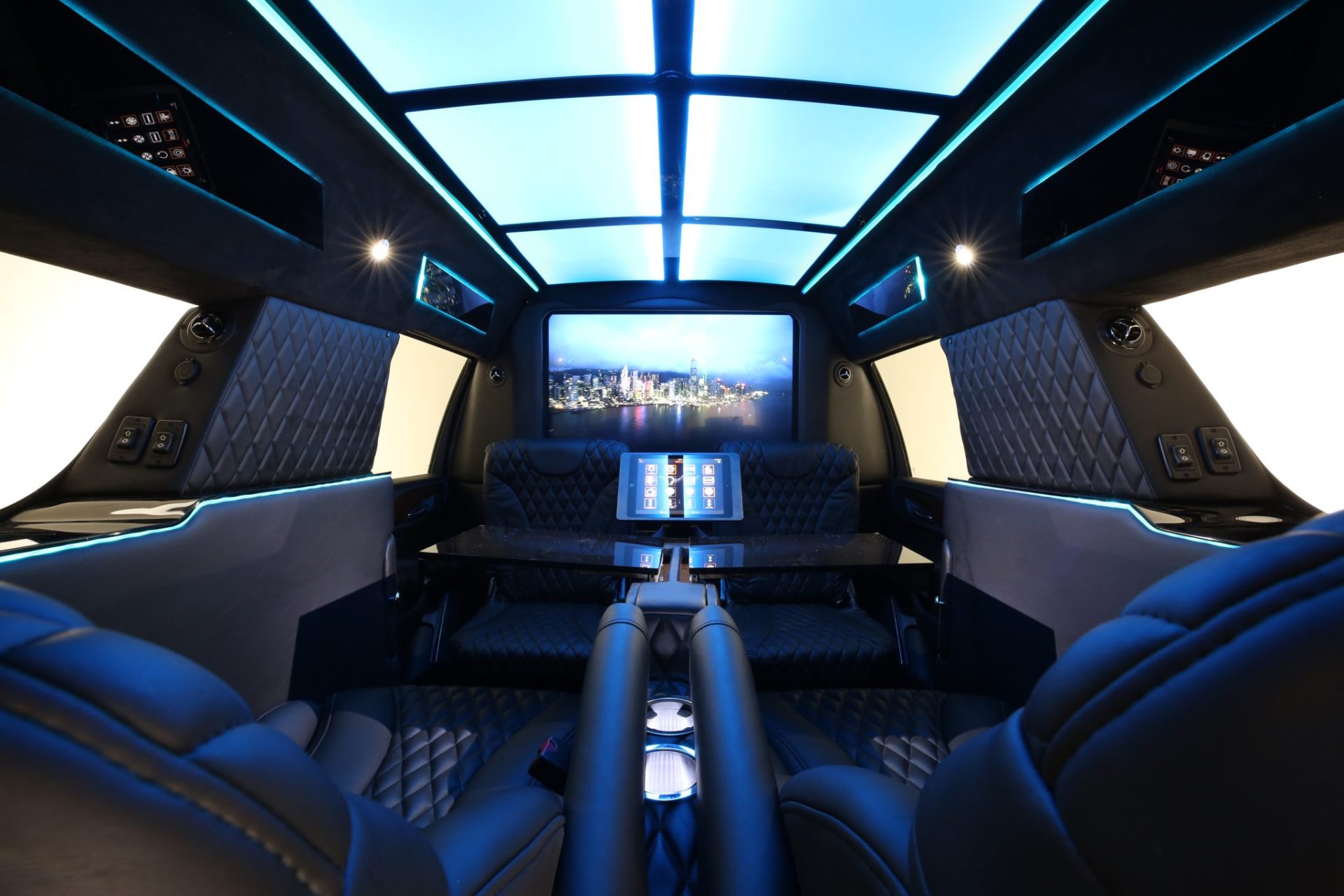 Cadillac Escalade ESV Limousine - Interior Photo #62